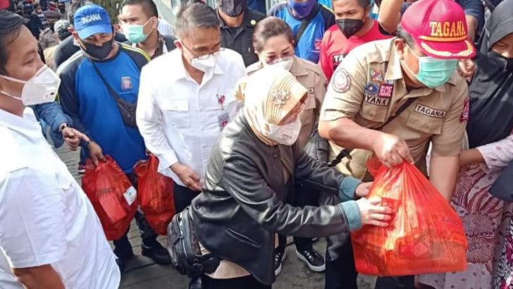 Mensos Kunjungi Lokasi Bencana di Manado
