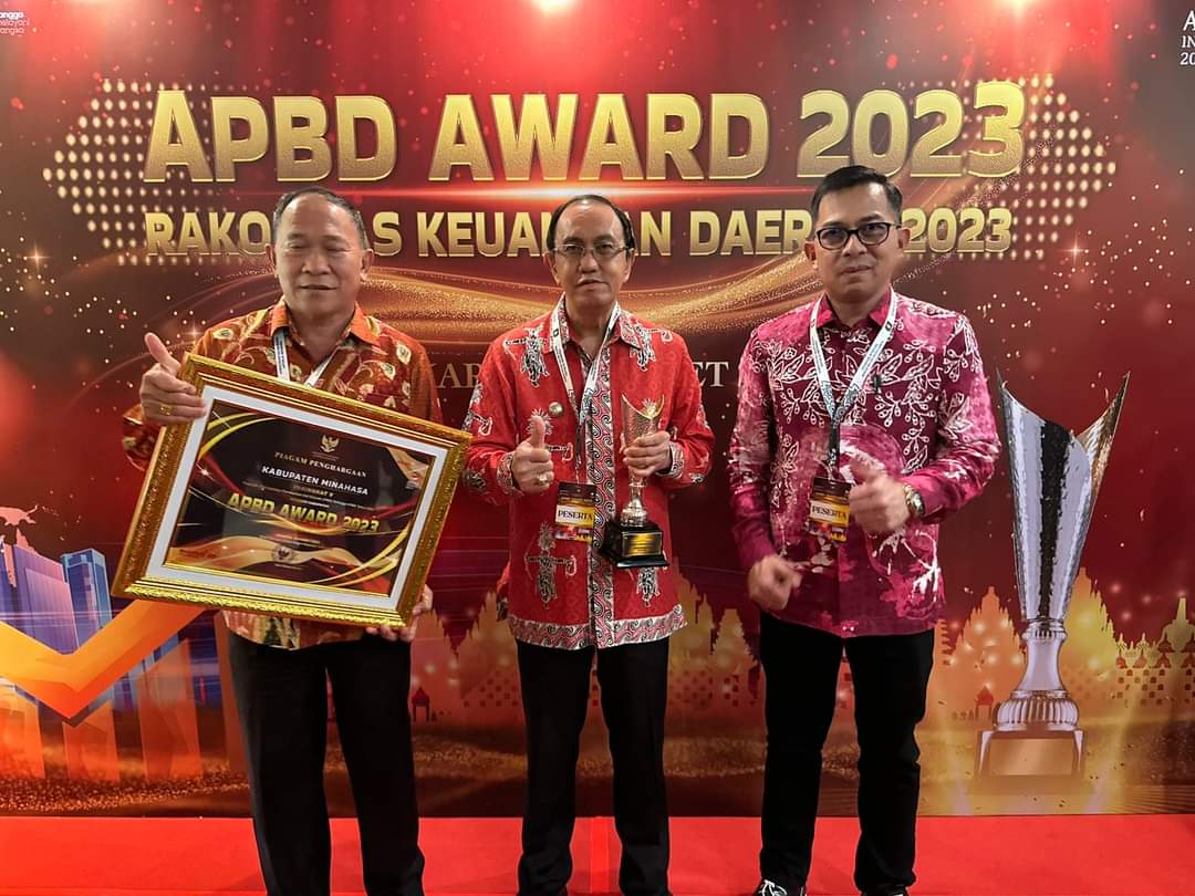 Minahasa Raih APbD award