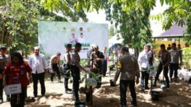 Penuhi Target Presiden, Polda Sulut Gelar Aksi Penanaman Pohon di Halaman SPN