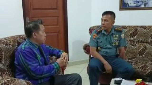 Polisi Militer Angkatan Laut (Pomal) Lantamal VIII Manado Provinsi Sulawesi Utara Tahan Oknum TNI AL