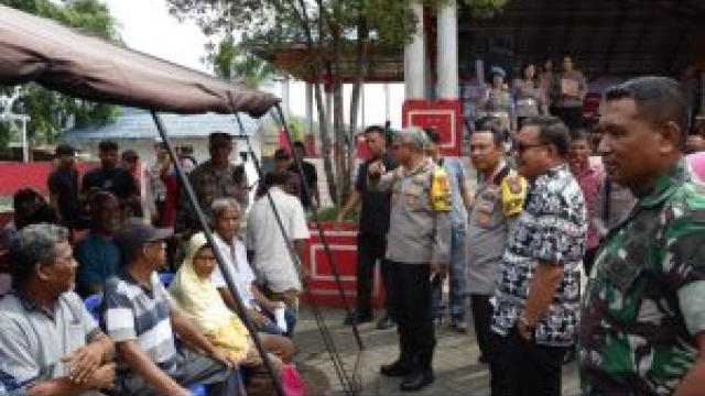 Polri, TNI, dan Pemerintah Kota Bitung Gelar Bakti Sosial dan Bakti Kesehatan bagi Masyarakat