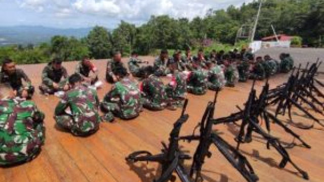 Tingkatkan Kemampuan Fisik, Prajurit Lanudal Manado Laksanakan Latihan Lintas Medan 19,2 Km Di Minahasa Utara.