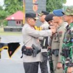 Kapolri Beri Penghargaan Pin Emas Kepada Prajurit TNI dan Anggota Polri yang tergabung dalam Satgas Operasi Damai Cartenz 2023