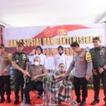 Kapolri dan Panglima TNI Berikan Bantuan Kesehatan Gratis di Maluku