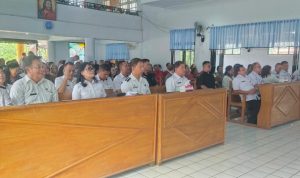 Pj Bupati Kumendong Ibadah Safari Natal di Gereja GMIM Petra Sawangan