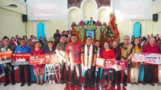 Prof DR Olly Dondokambey meminta umat Kristen menerapkan semangat Kedamaian dalam menyambut Natal 2023