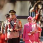 Irjen Pol Yudhiawan Terima Pataka Polda Sulut dari Irjen Pol Setyo Budiyanto