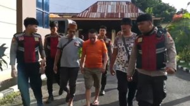 Pra-Rekonstruksi Versi Tersangka Dan Para Saksi-saksi Kasus Pembunuhan Bemo Alias Indra Matheos
