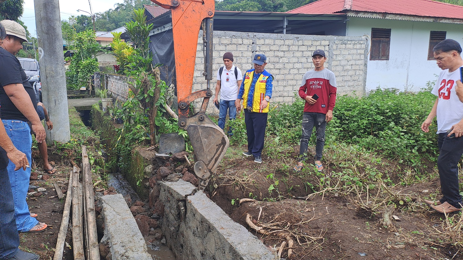 Drainase Desa Toulimembet