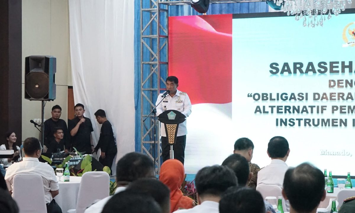 Gubernur Sulut Yulius Selvanus