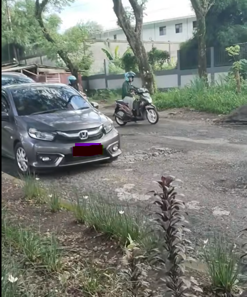 Jalan Ir Soekarno di Minut