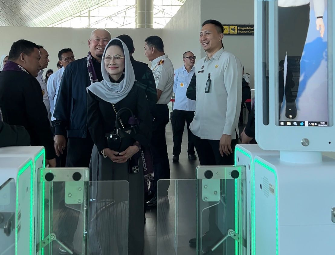 Autogate Bandara Sam Ratulangi Manado