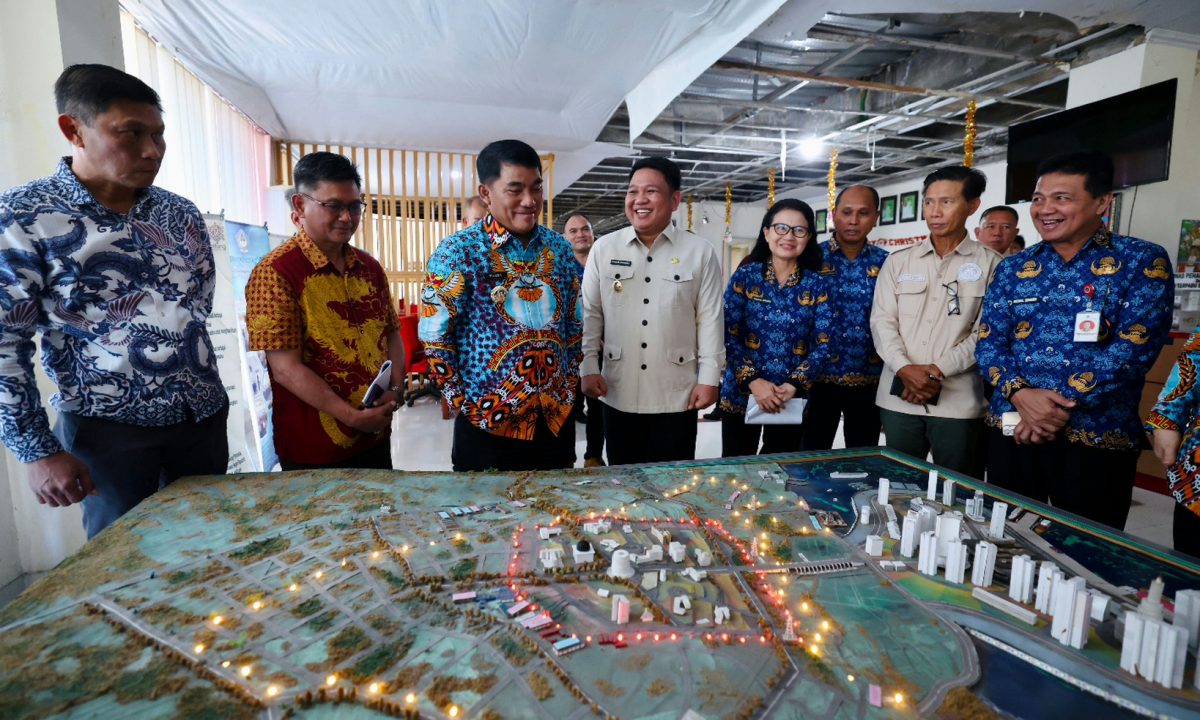 tancap-gas-pusat-ekonomi-baru-gubernur-yulius-selvanus-se-tinjau-langsung-kek-bitung